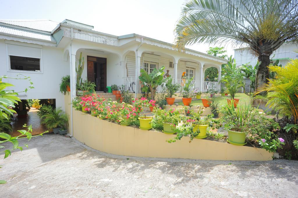 Au Domaine Des Bougainvilliers Villa Sainte-Rose Ngoại thất bức ảnh