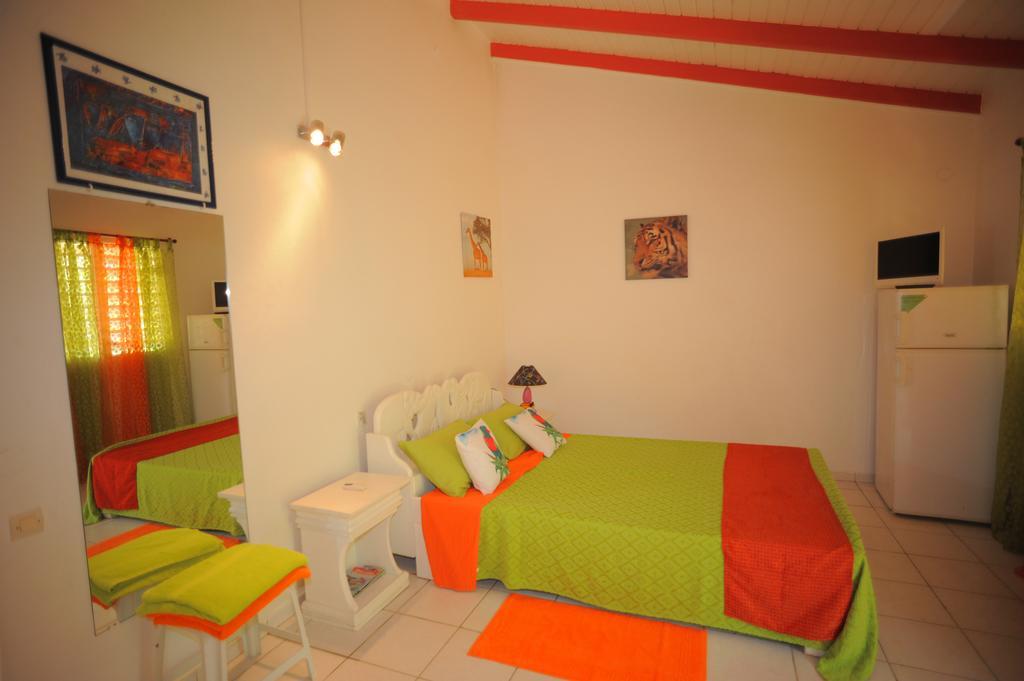 Au Domaine Des Bougainvilliers Villa Sainte-Rose Ngoại thất bức ảnh